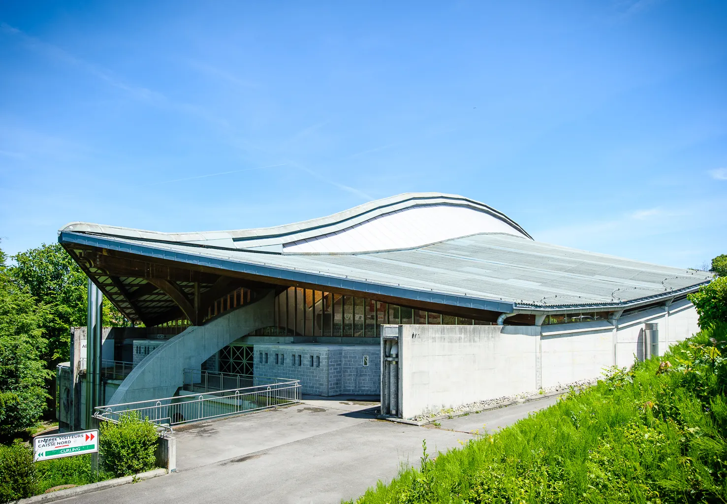 The covered Patinoire des Eaux-Minérales in Morges — Patinoire des Eaux-Minérales