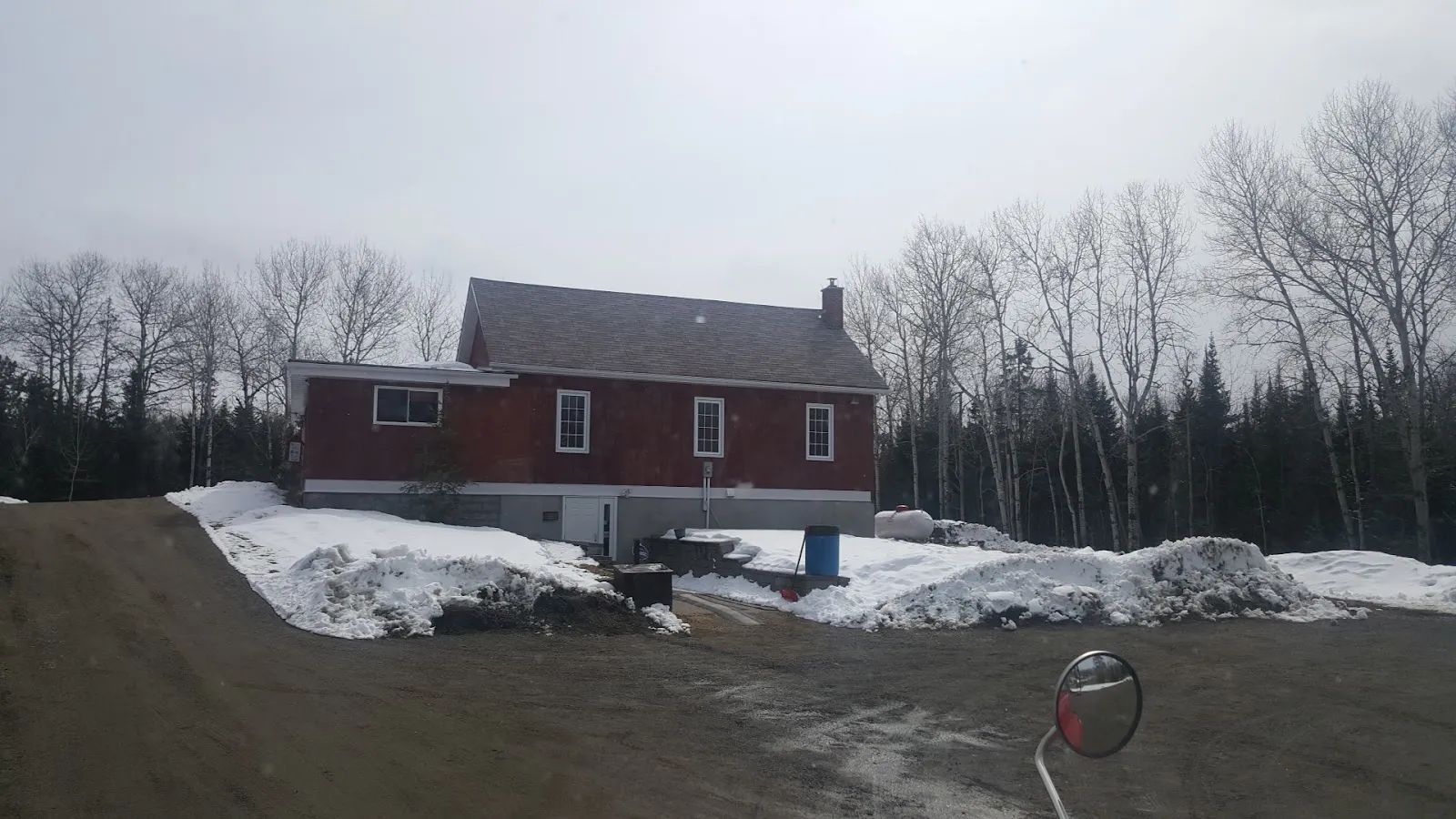 The outside of Penage Road Community Centre Outdoor Rink, in a photo from its Google Maps listing. — Penage Road Community Centre Outdoor Rink