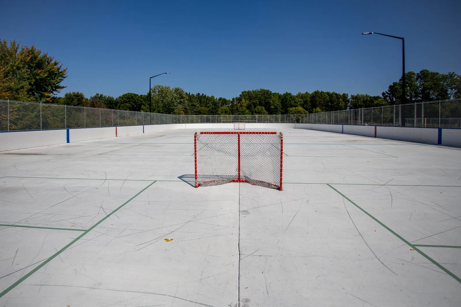 El exterior de Pinewood Park Outdoor Rink, en una foto de su ficha de Google Maps. — Pinewood Park Outdoor Rink