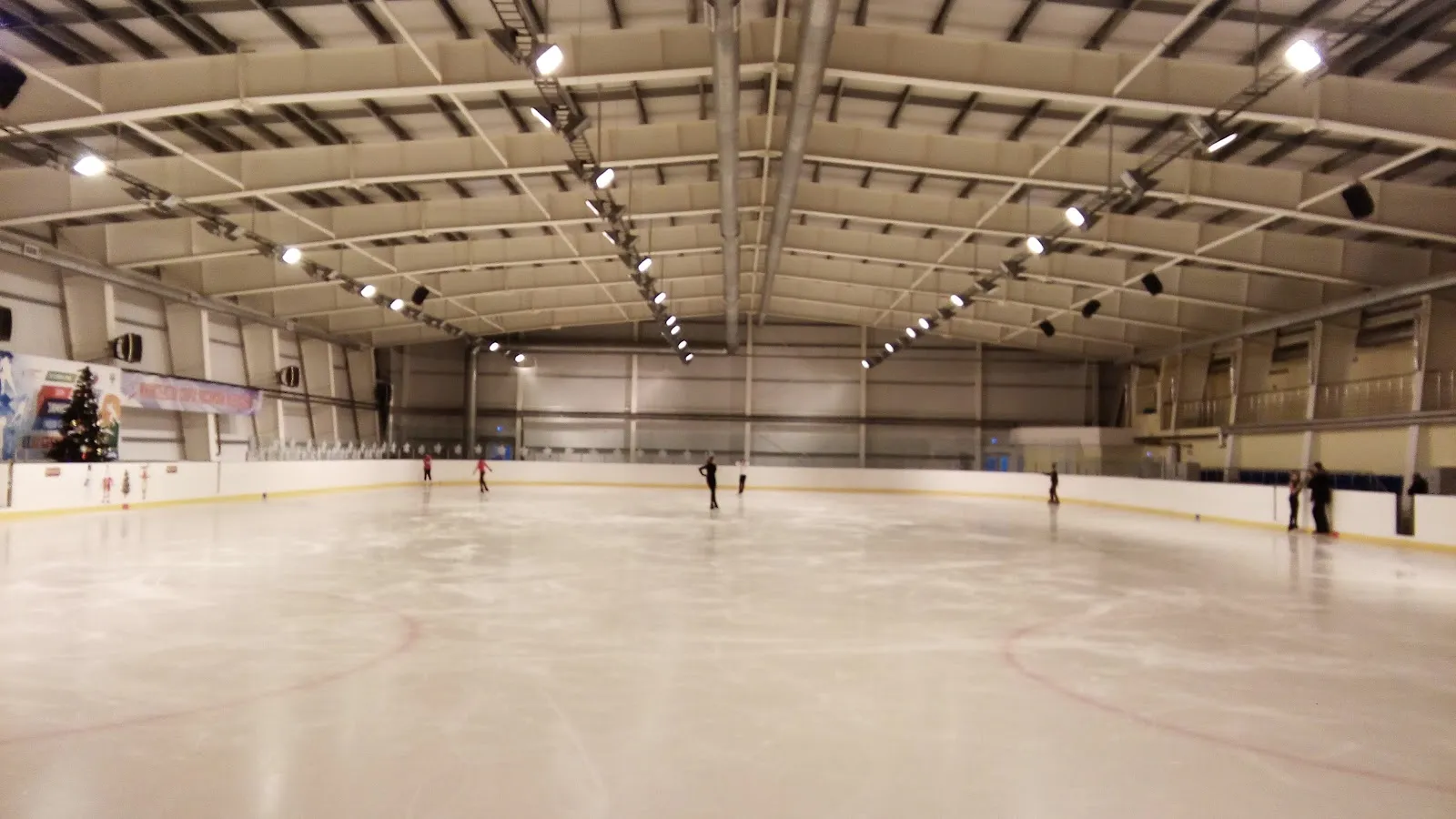 The ice of the Proletarsky District ice arena in Saransk — Proletarsky Ice Arena