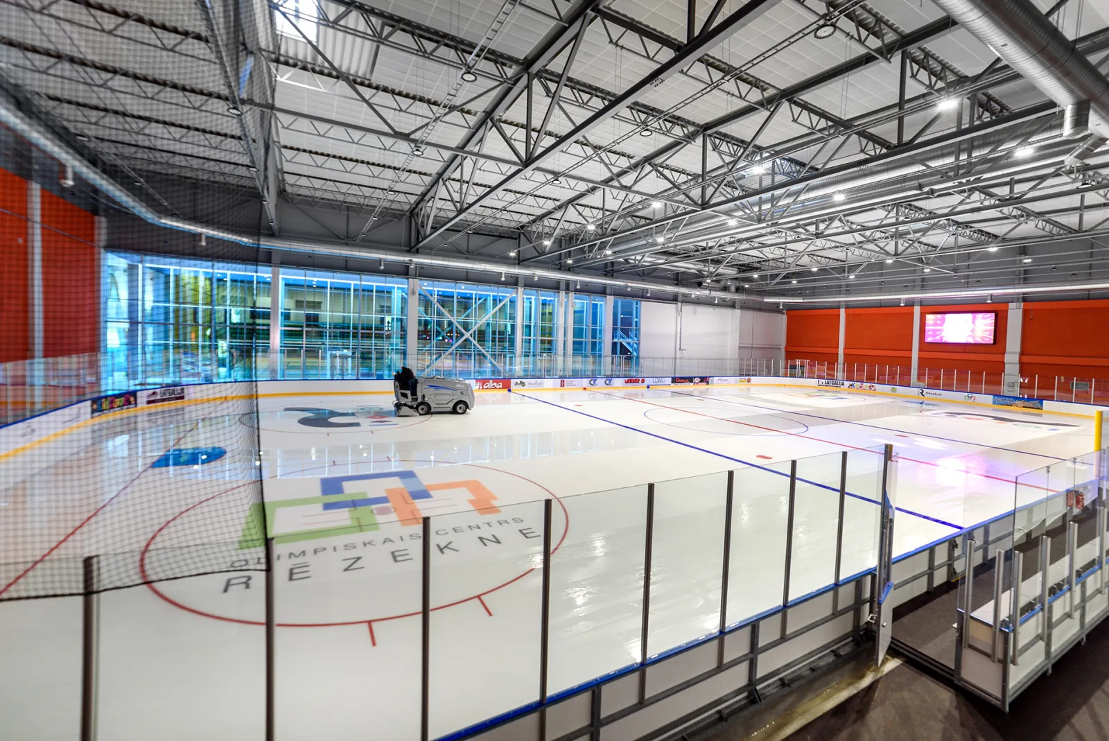 The ice sheet of the Rēzekne Olympic Centre ice hall — Rēzeknes Olimpiskā centra ledus halle