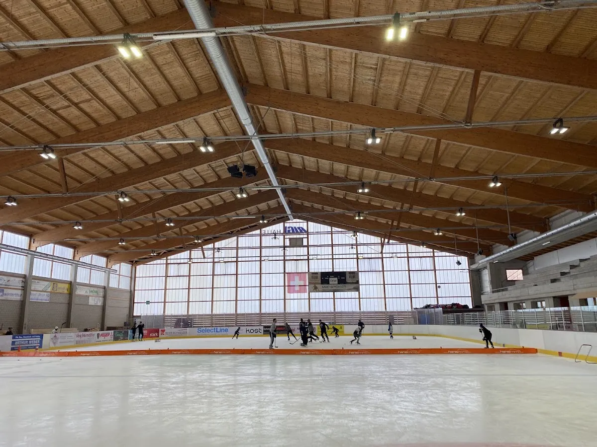 The hall ice and wooden roof of the Rigihalle — Rigihalle