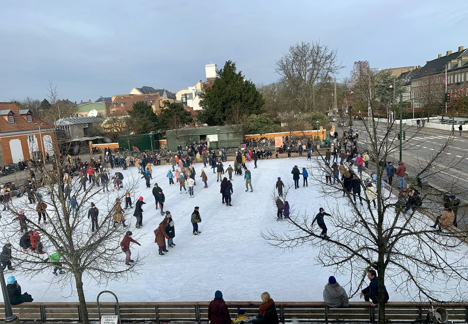 Banen på Frederiksberg Runddel en skøjtedag, januar 2020 — Skøjtebanen på Frederiksberg Runddel
