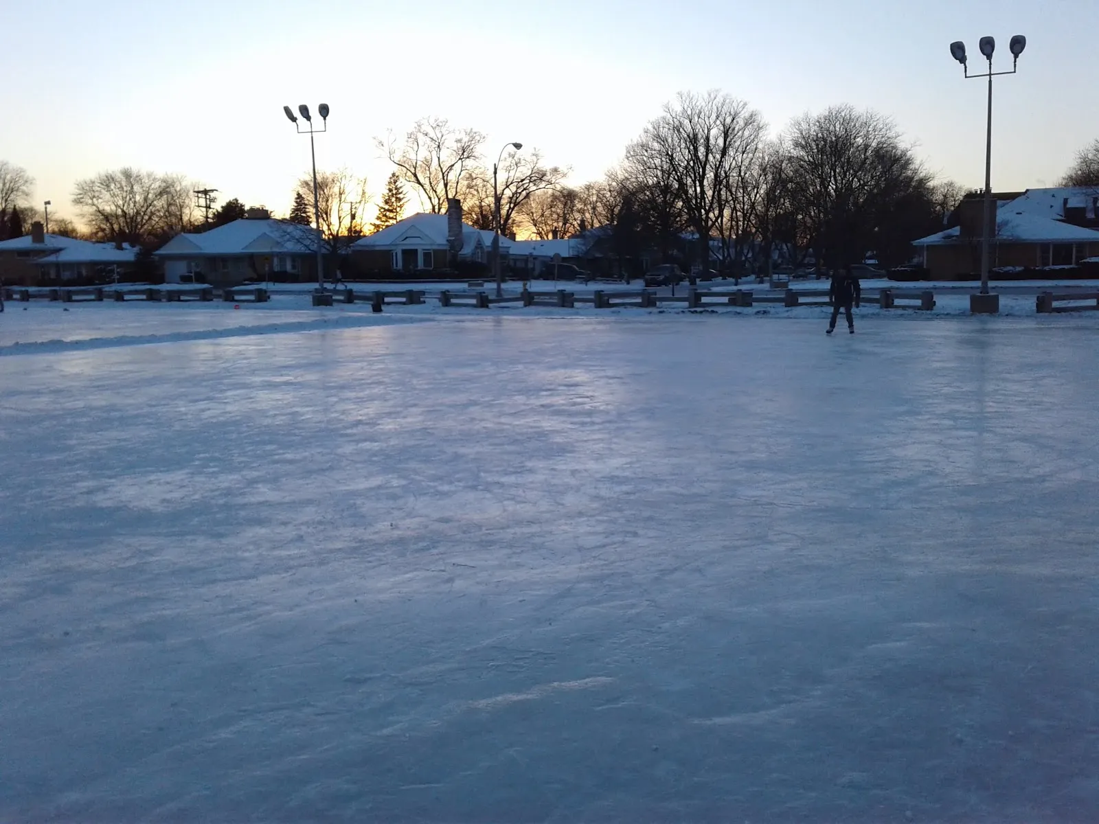 El hielo de South Park Outdoor Skating Rink, en una foto de su ficha de Google Maps. — South Park Outdoor Skating Rink