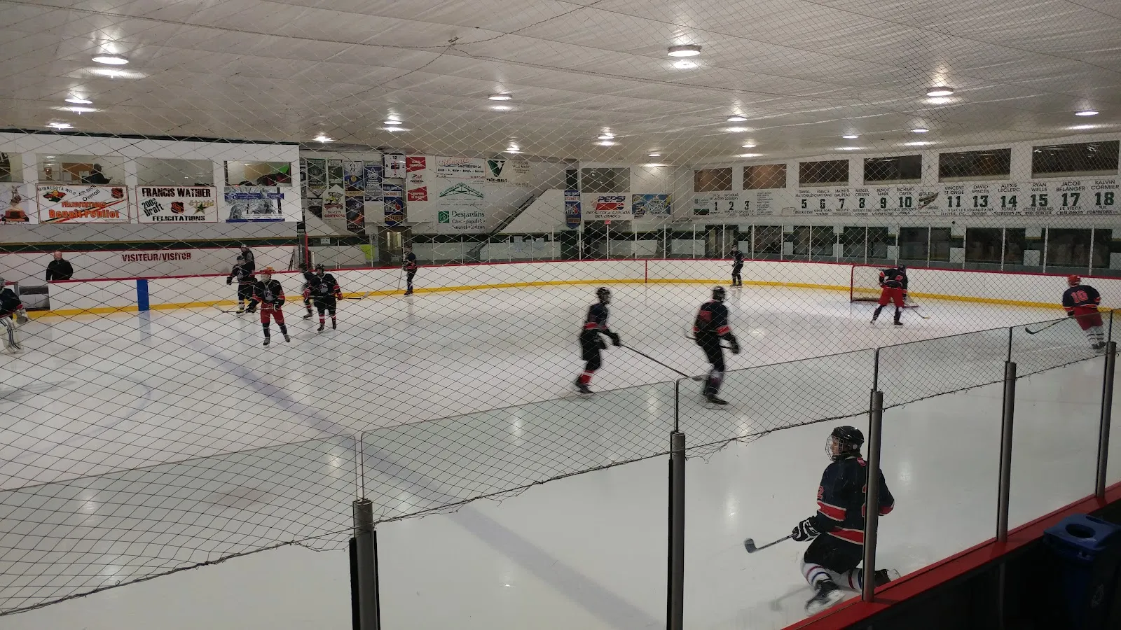 Hockey game on the ice at the St-Isidore Recreation Centre — St-Isidore Recreation Centre