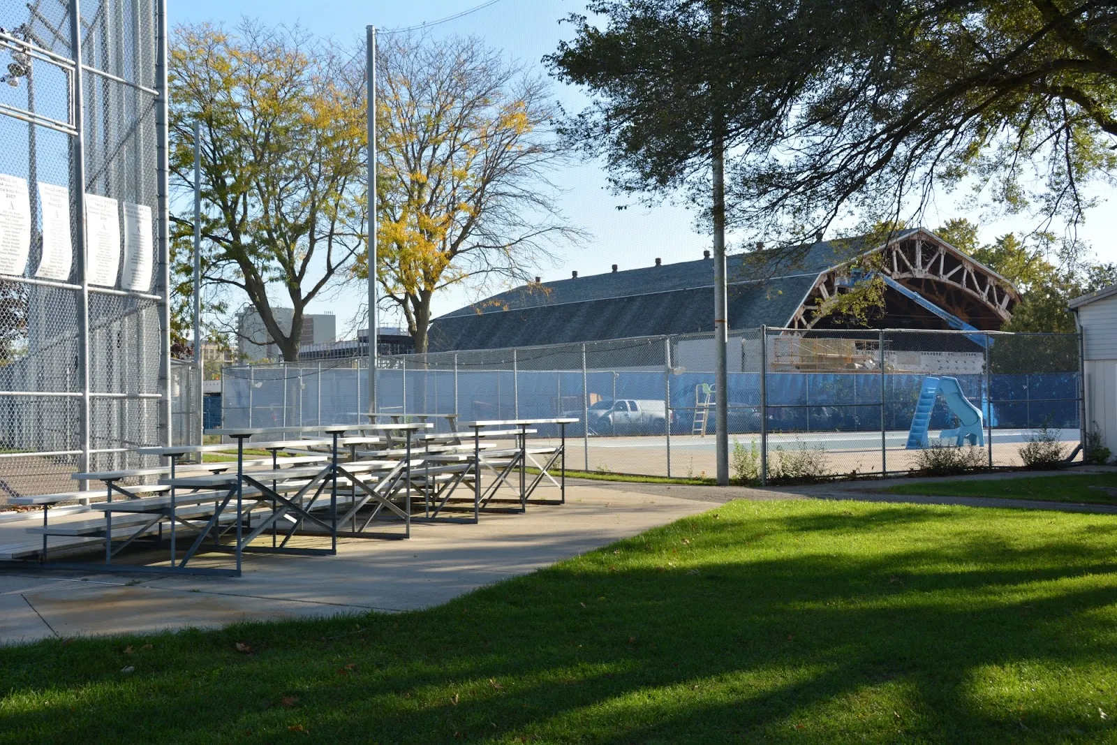 The outside of Trafalgar Park Outdoor Ice Rink, in a photo from its Google Maps listing. — Trafalgar Park Outdoor Ice Rink