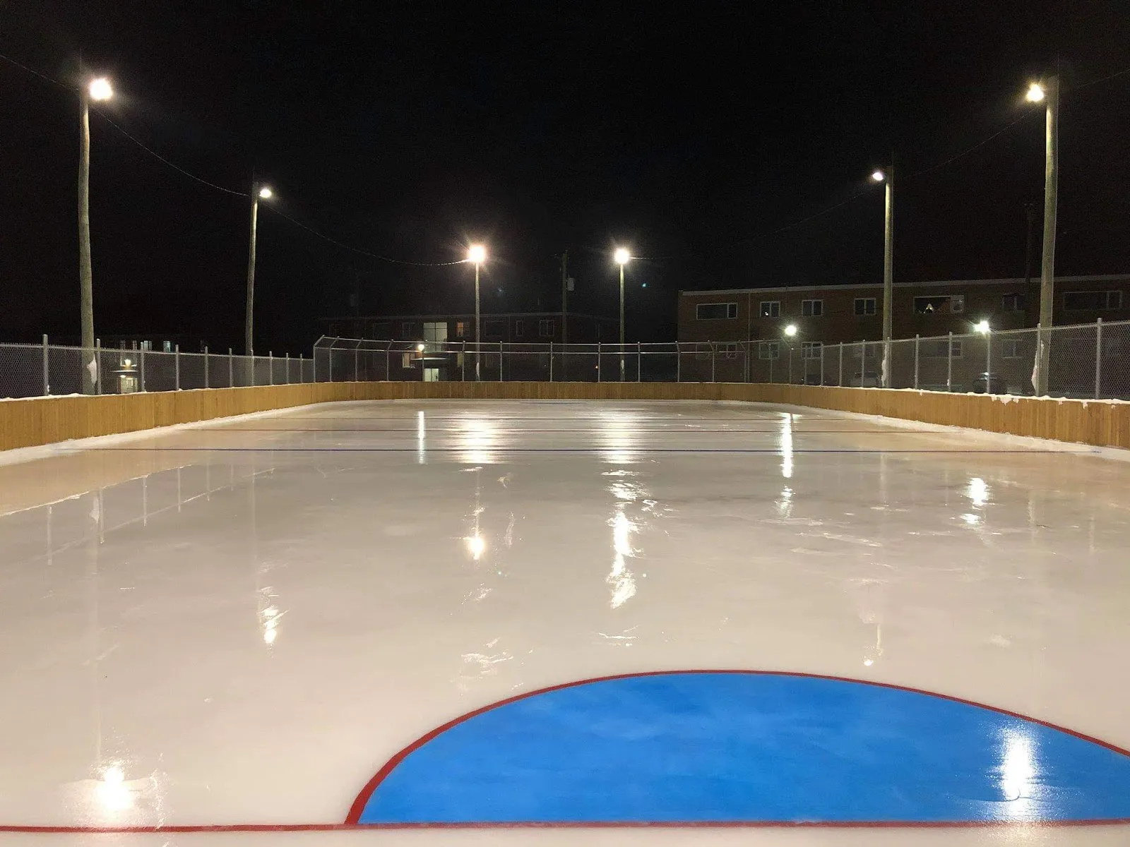 El hielo de Valleyview Community Centre Rink, en una foto de su ficha de Google Maps. — Valleyview Community Centre Rink
