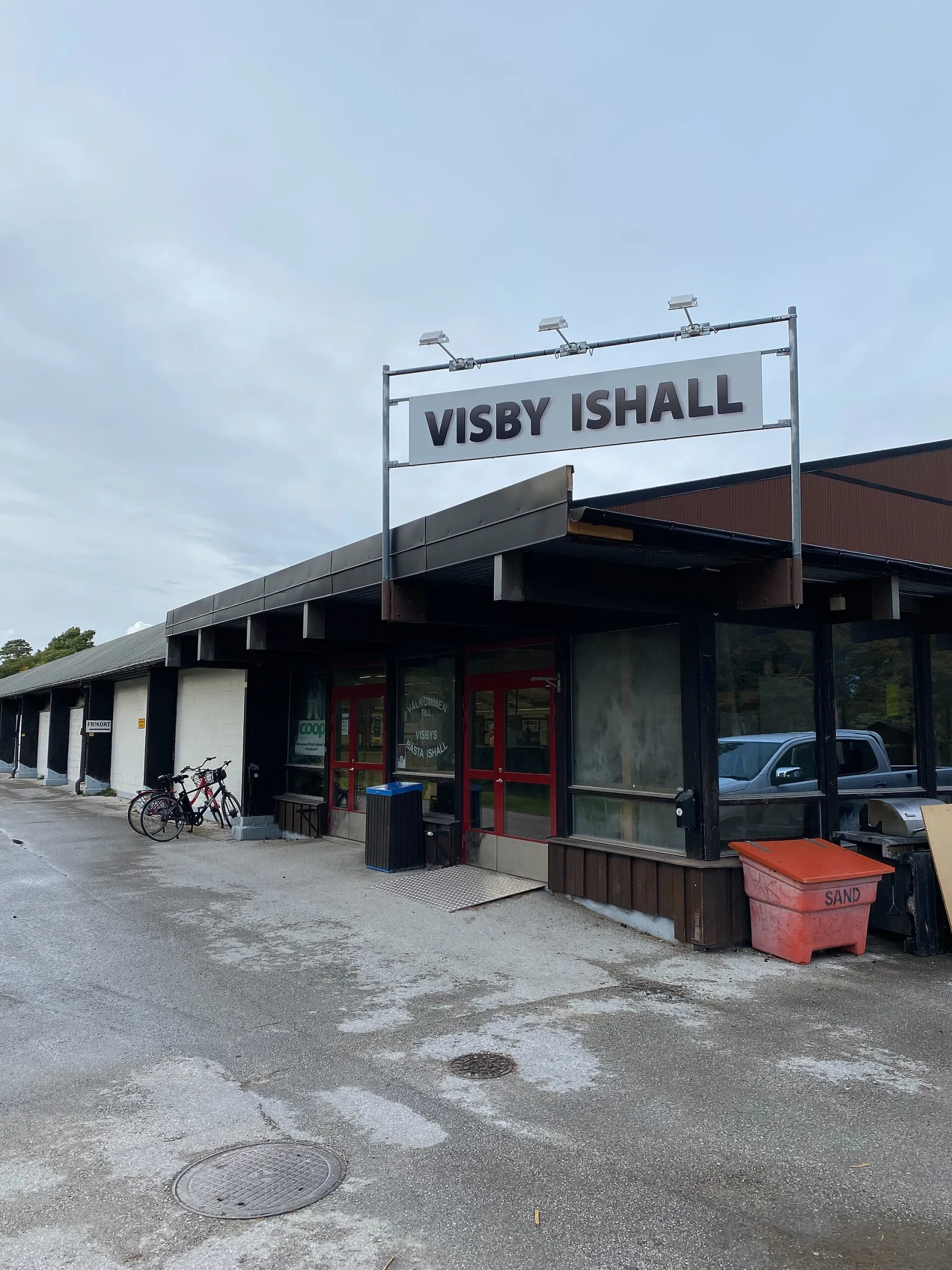 Entrance of Visby ishall — Visby ishall