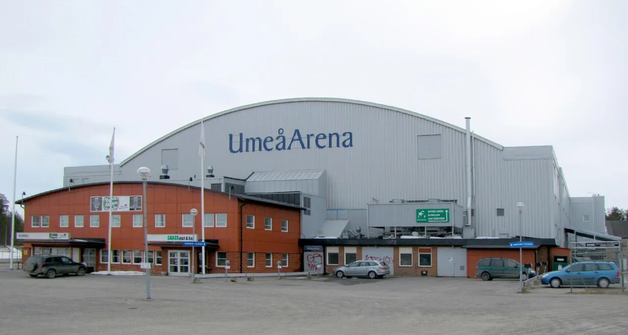 Visionite Arena (då Umeå Arena), ishallen vid Tegs idrottscentrum i Umeå – Visionite Arena