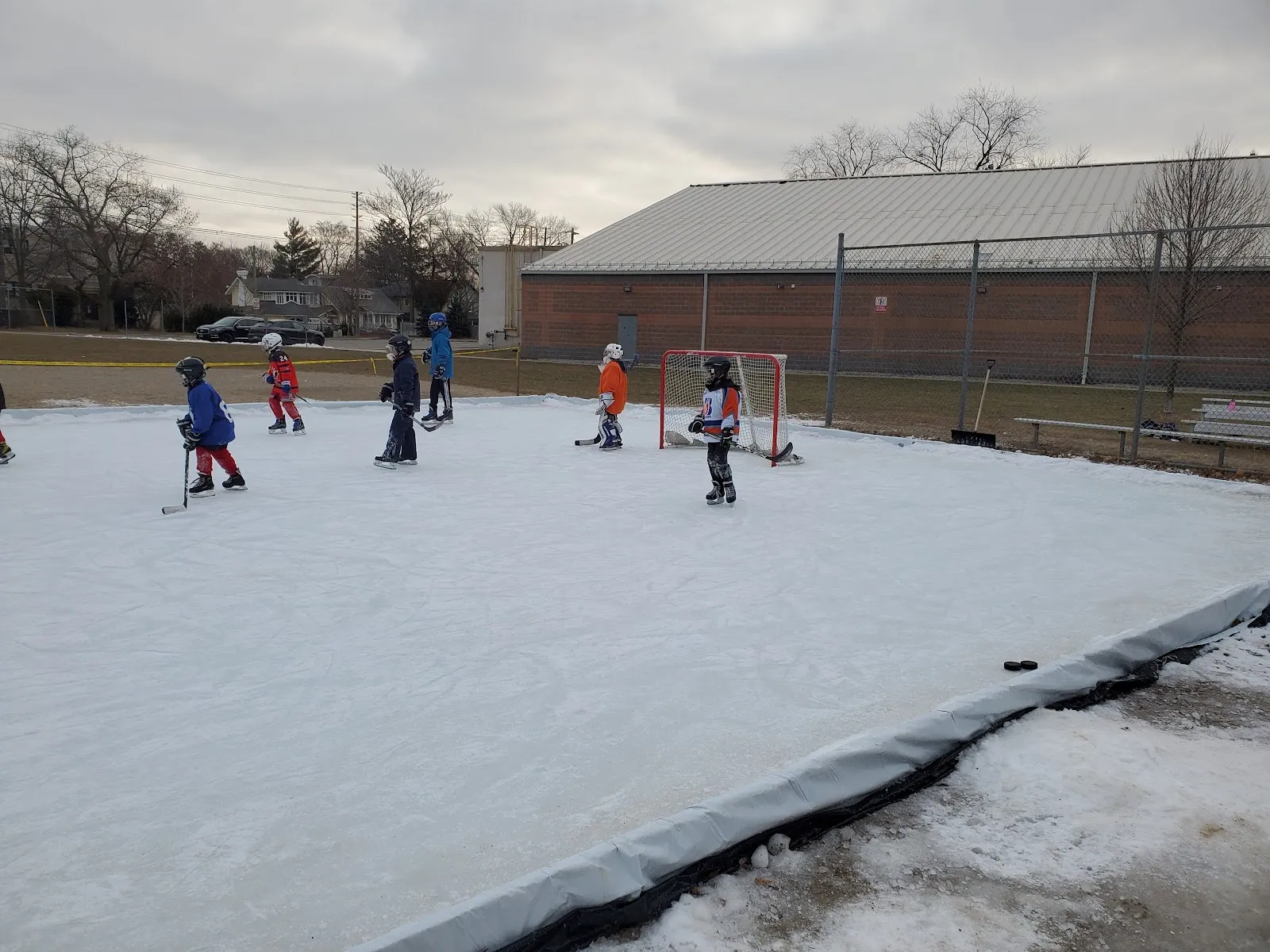 El hielo de Wallace Park Outdoor Ice Rink, en una foto de su ficha de Google Maps. — Wallace Park Outdoor Ice Rink