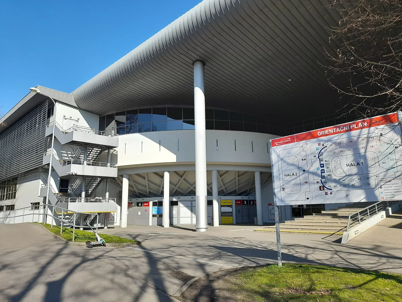 Entrance of the Budvar aréna in České Budějovice — Zimní stadion Budvar aréna