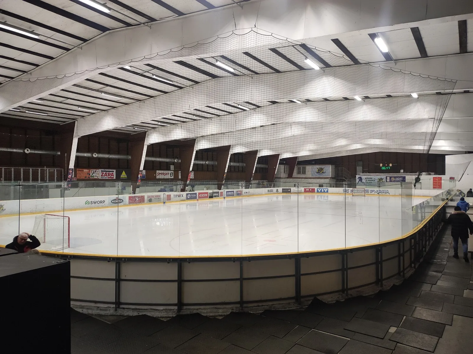 Ice surface of the Zimní stadion Kobra in Prague-Braník — Zimní stadion Kobra